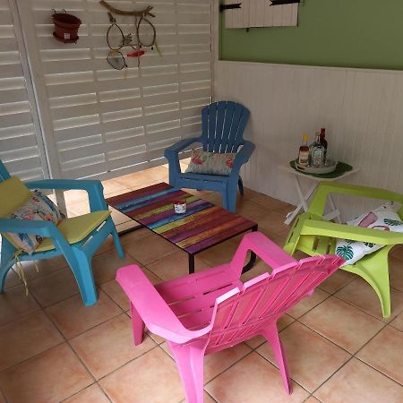 Bel Appartement - Proche Des Plages De Sainte Anne エクステリア 写真